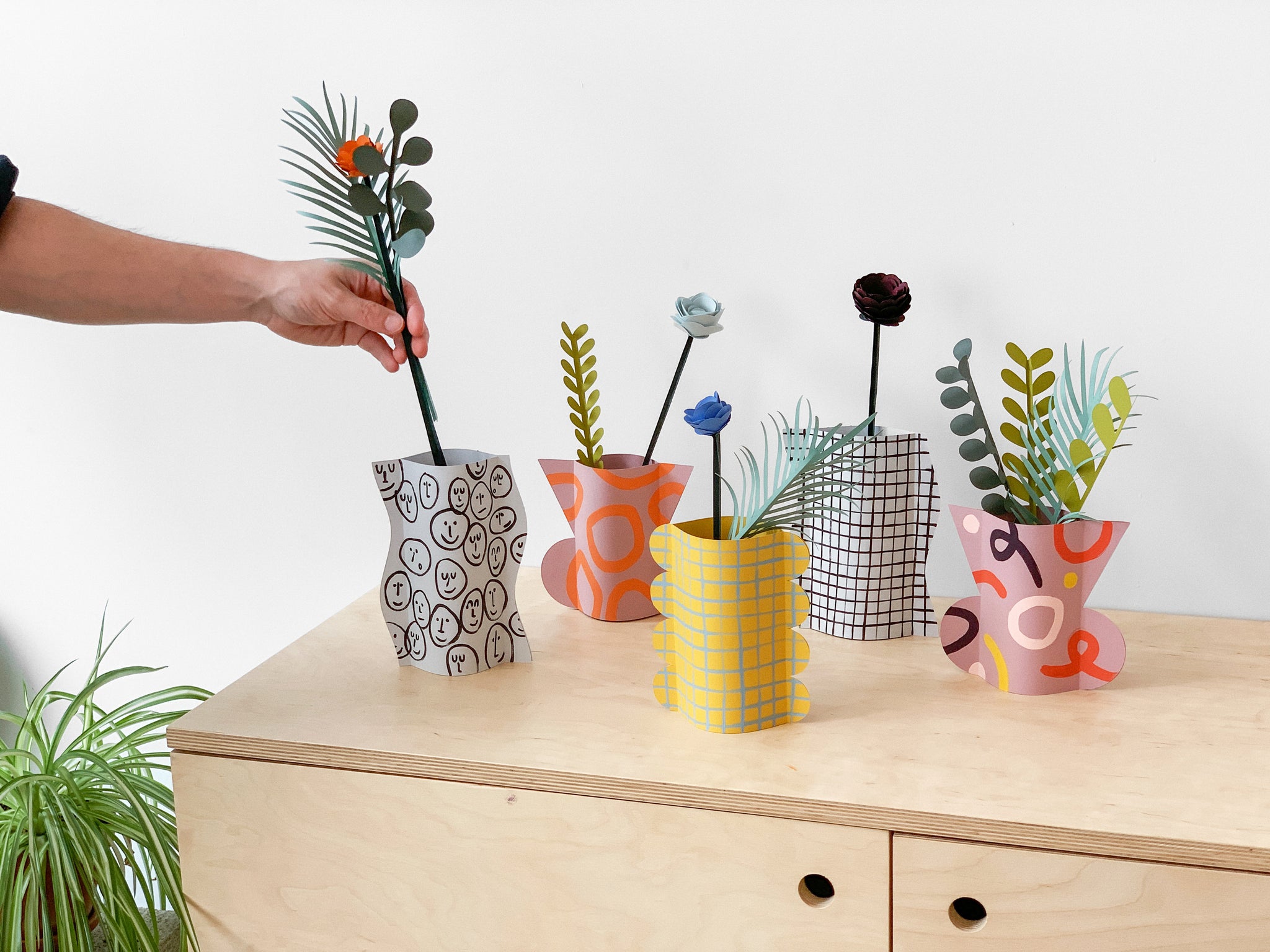 Projet brico ― Vases et fleurs en papier